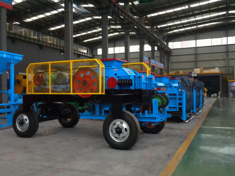 移動對輥破碎機車間實拍